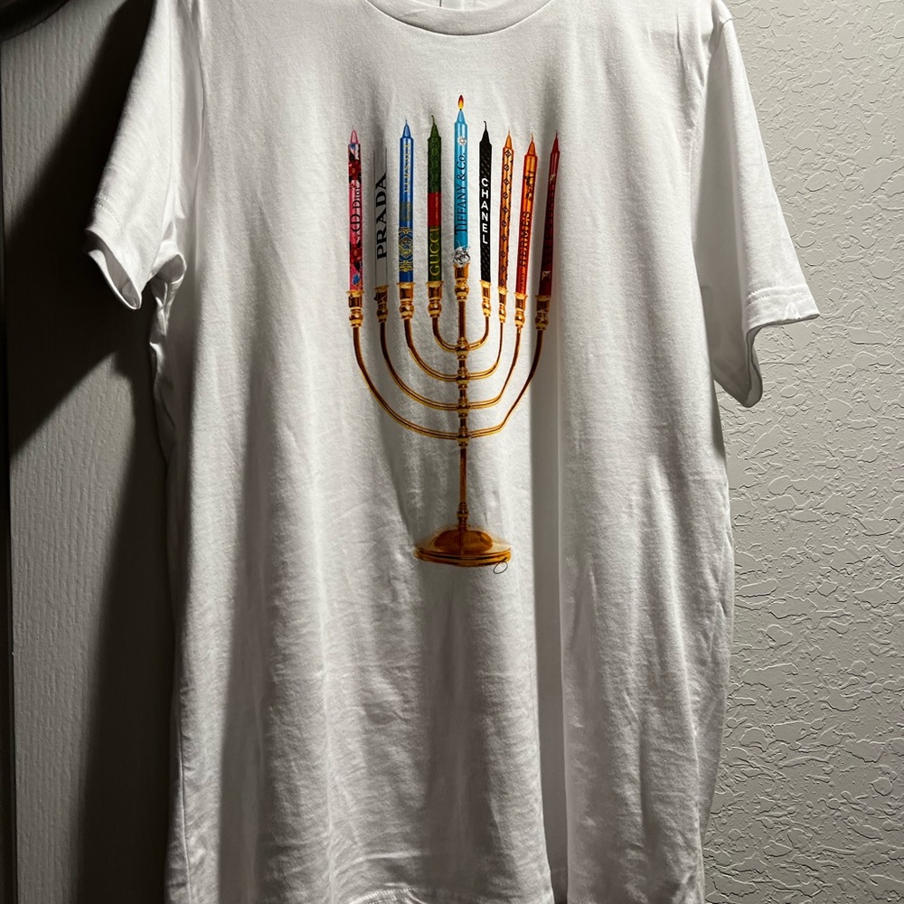 White T shirt